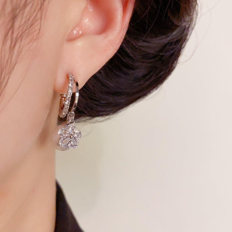 Luxury Zircon Flower & Pearl Drop Earrings – Elegant Floral Design