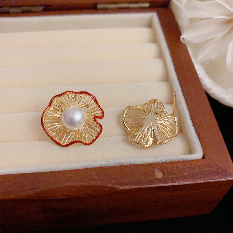 Elegant Red Curled Leaf Pearl Gold Earrings – Floral Design