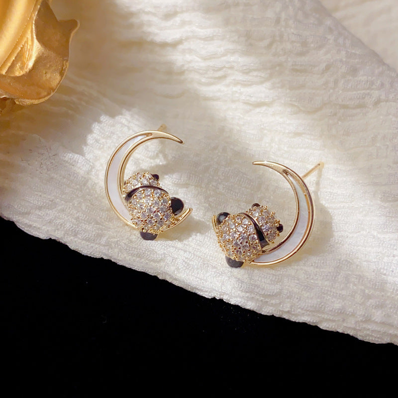 Luxury Shell Moon Bear Stud Earrings – Elegant Design