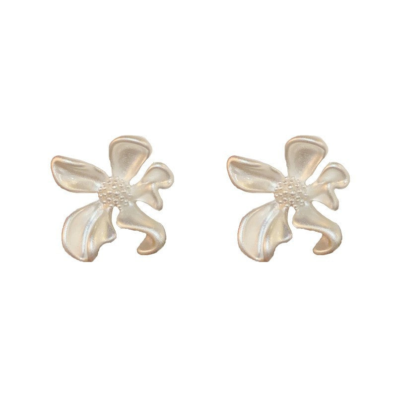 18K Gold-Plated Irregular Metal Flower Stud Earrings – French Design