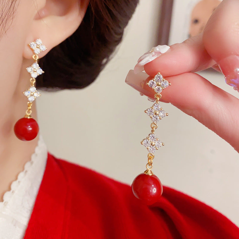 Elegant 4-Leaf Flower Tassel Red Pearl Drop Earrings – Floral Design