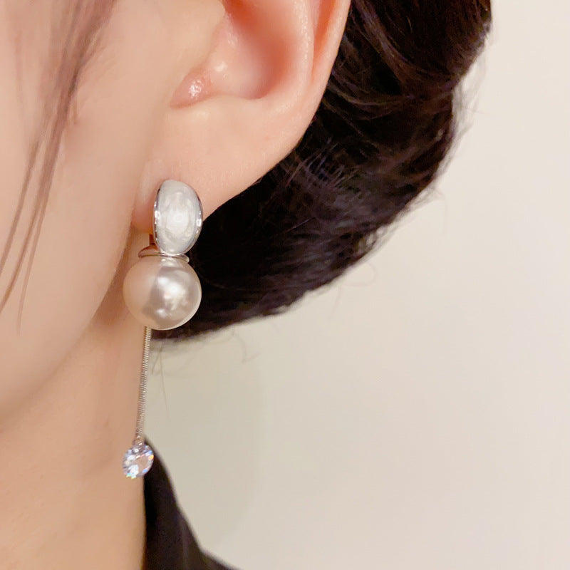 14K Gold-Plated GeoPearl Long Tassel Clip-On Earrings – Elegant Design