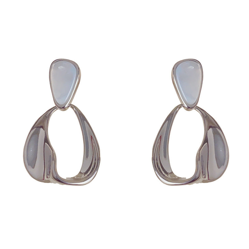 Luxury Mother-of-Pearl Irregular Metal Drop Earrings – Elegant Design