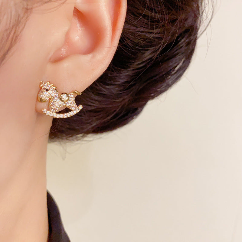 Luxury Full-Zircon Horse Stud Earrings – Elegant Design