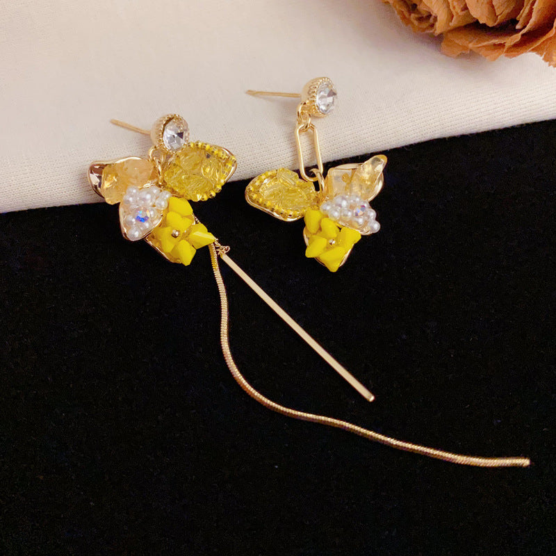 Asymmetric Flower Petal Tassel Gold Earrings – Elegant Floral Design