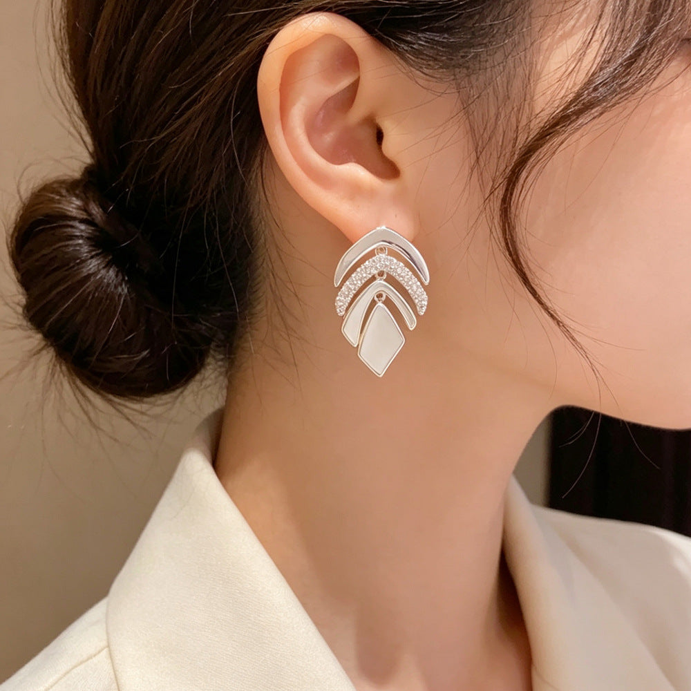 Eaioncol Vintage Silver Geometric CZ Earrings