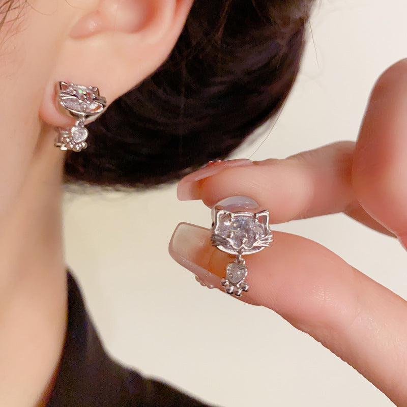 14K Gold-Plated Cute Cat & Paw Clip-On Earrings – No Piercing Needed