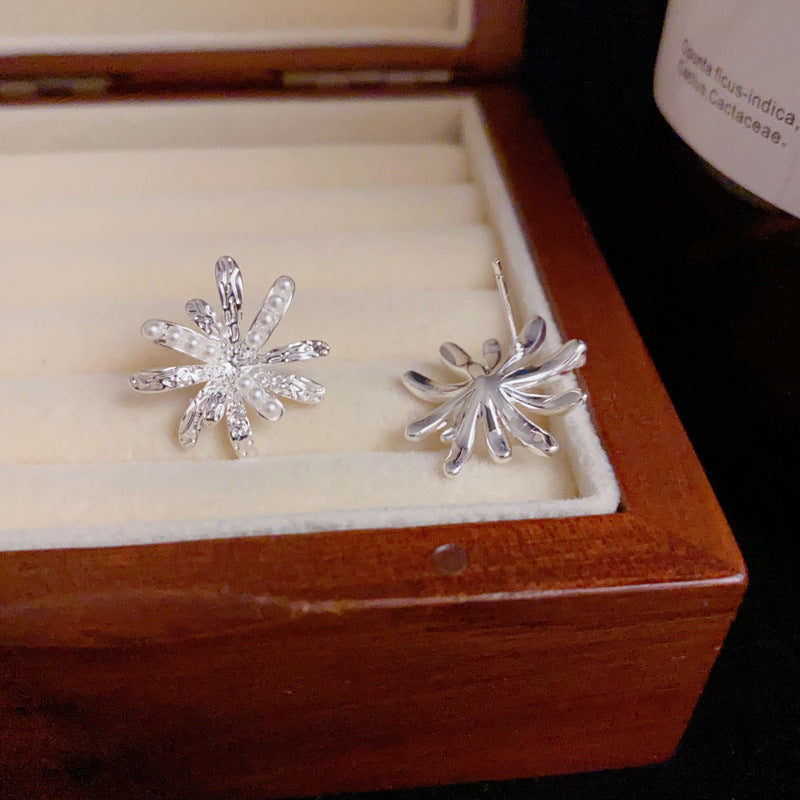 14K Gold-Plated Pearl Firework Stud Earrings – Chic Floral Design