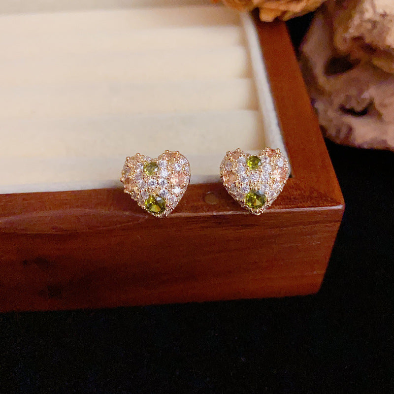 14K Gold Luxury Full-Zircon Heart Stud Earrings – Geometric Design