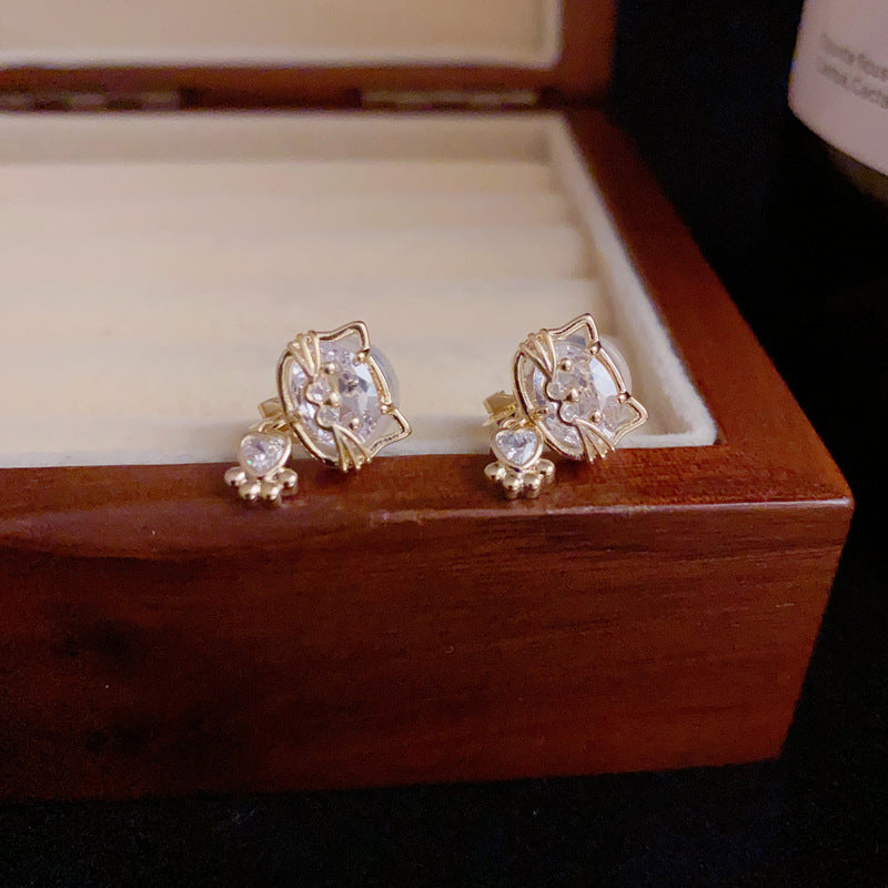14K Gold-Plated Cute Cat & Paw Clip-On Earrings – No Piercing Needed