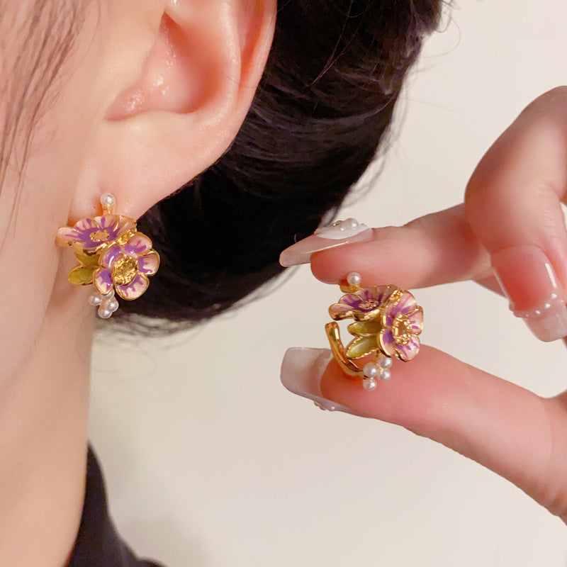 Elegant Pearl & Enamel Petal Hoop Gold Earrings – Floral Design