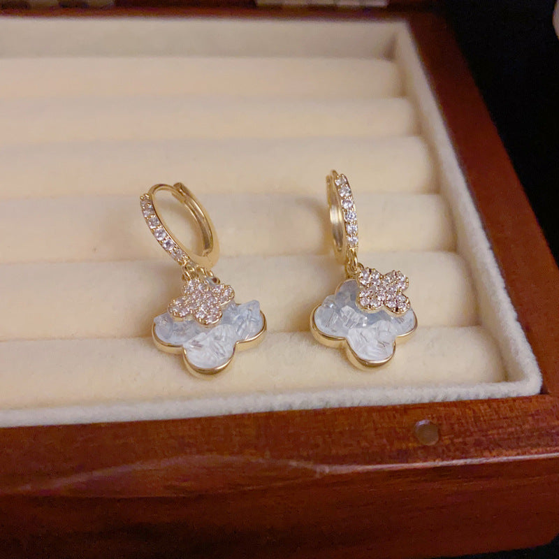 14K Gold Zircon Crystal 4-Leaf Flower Huggie Earrings – Elegant Design