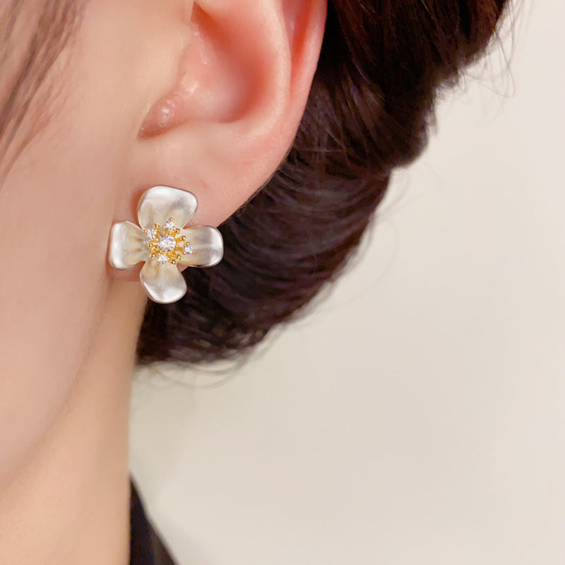 14K Gold-Plated White Metal Flower Stud Earrings -Elegant &Chic Design