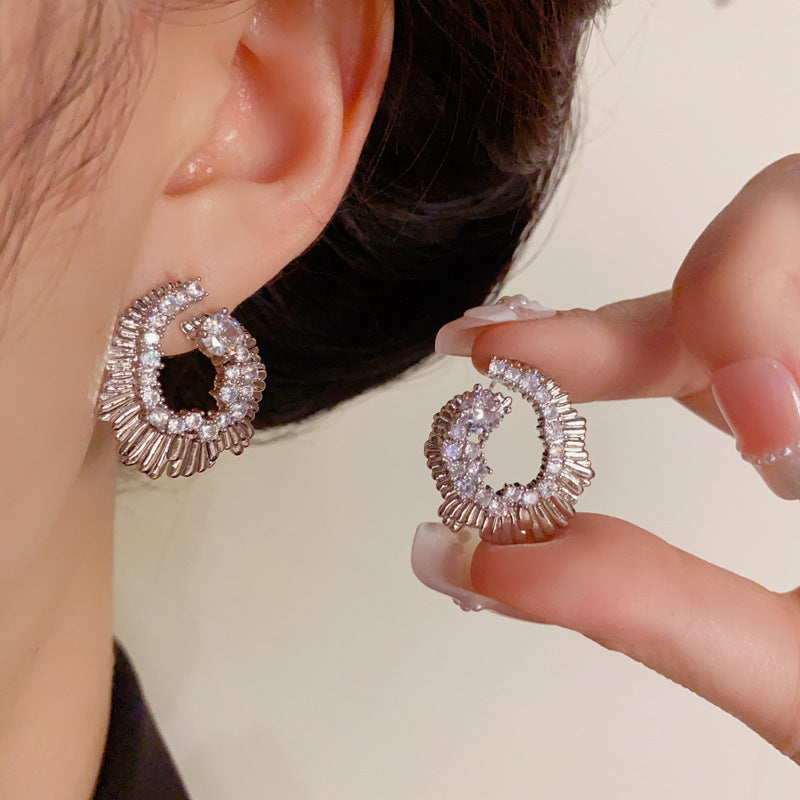 Luxury Zircon Metal Irregular Earrings – Geometric Elegant Design