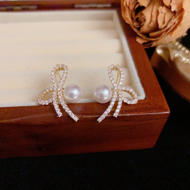 14K Gold Luxury Zircon Bow & Pearl Stud Earrings – S925 Silver Needle