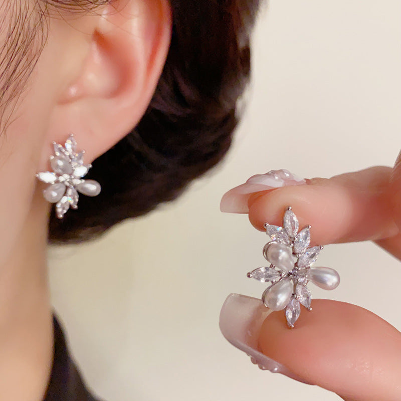 14K Gold-Plated Waterdrop Zircon Pearl Stud Earrings – Elegant Design