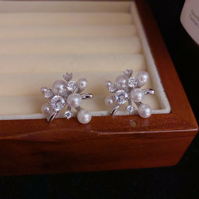 14K Gold-Plated Firework Pearl Stud Earrings – Elegant Sparkle Design