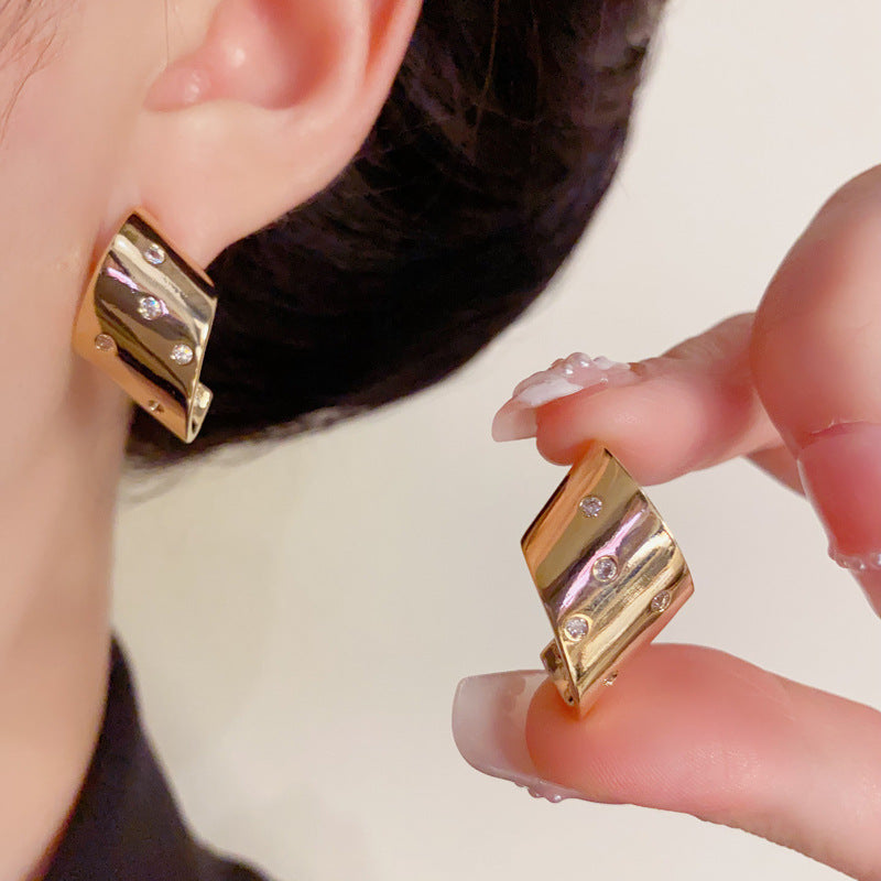 Elegant Zircon Irregular Metal Earrings – Geometric Design