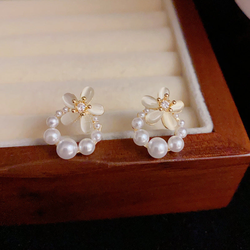 14K Gold-Plated Cat's Eye Flower Pearl Stud Earrings – Elegant Design