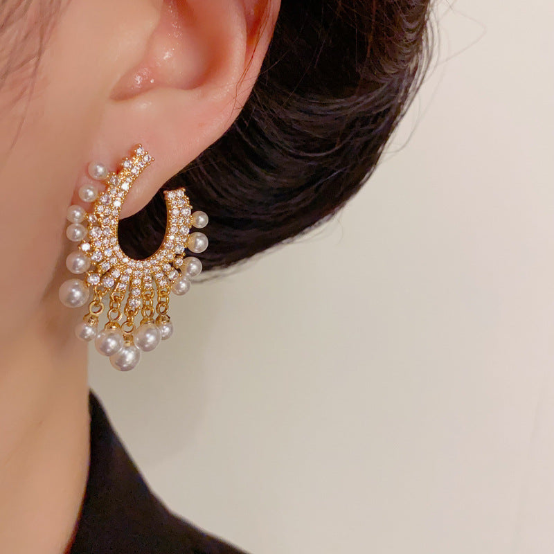 Luxury Droplet Arc & Pearl Earrings – Geometric Elegant Design