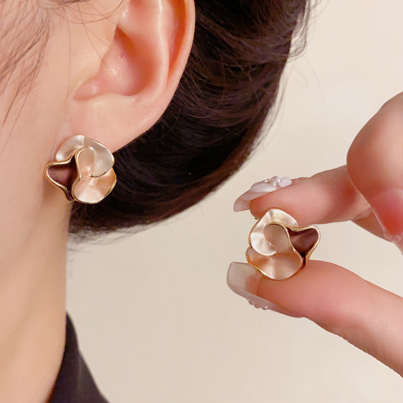 Elegant Contrasting Twisted Petal Stud Earrings – Floral Design