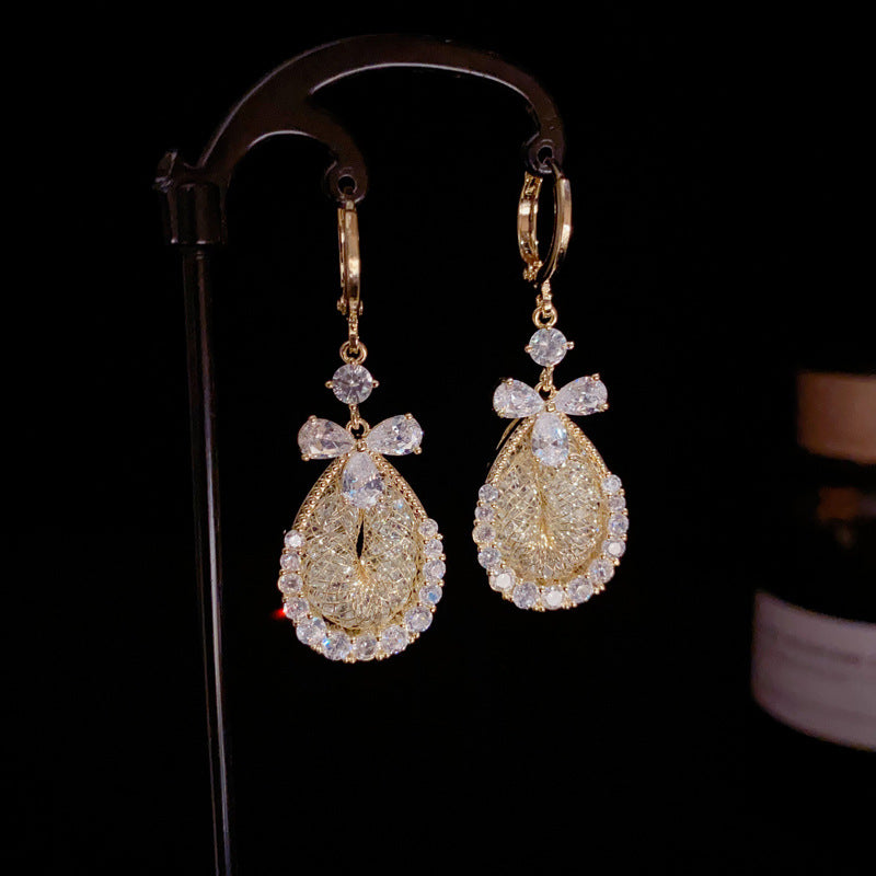 Luxury Zircon Petal & Mesh Droplet Drop Earrings – Elegant Design