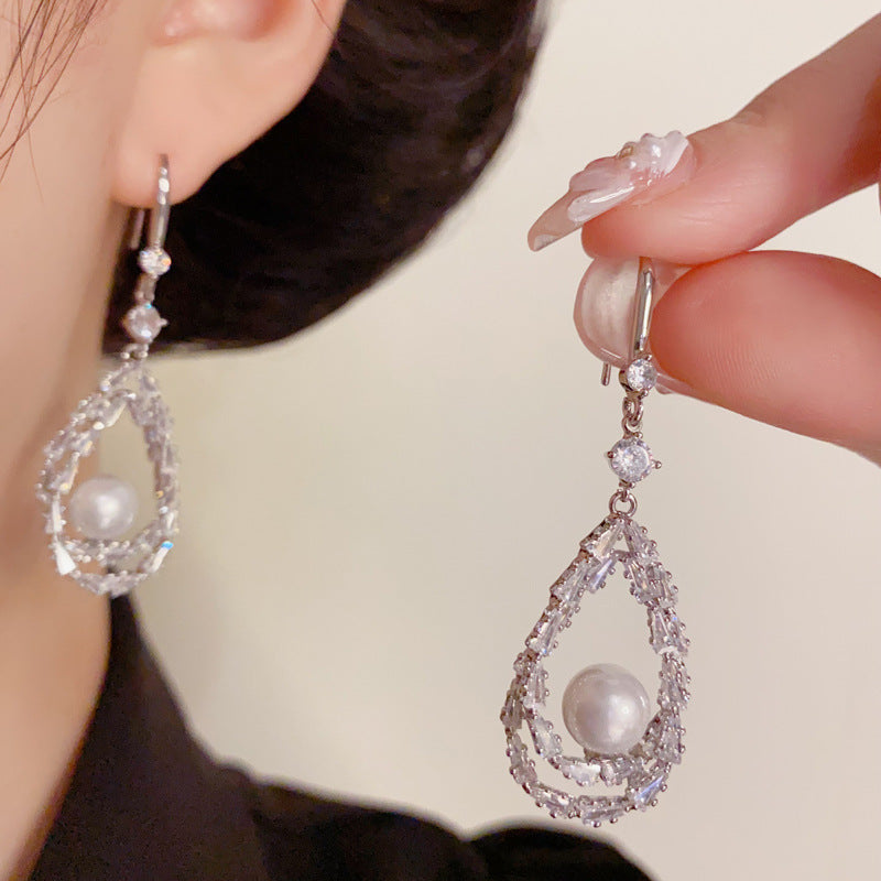 Luxury Zircon Droplet & Pearl Drop Earrings – Nature-Inspired Design