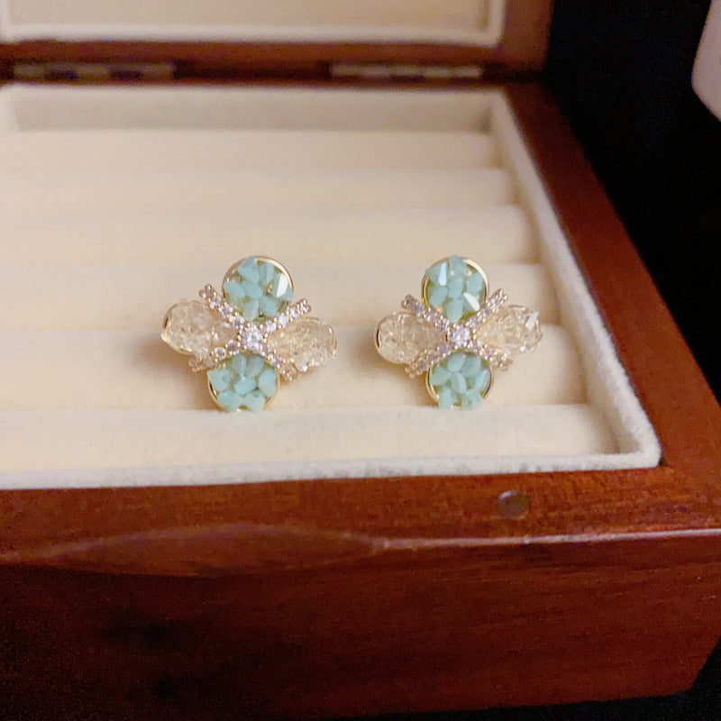 14K Gold Minimalist Crystal Four-Leaf Flower Earrings – Elegant Design