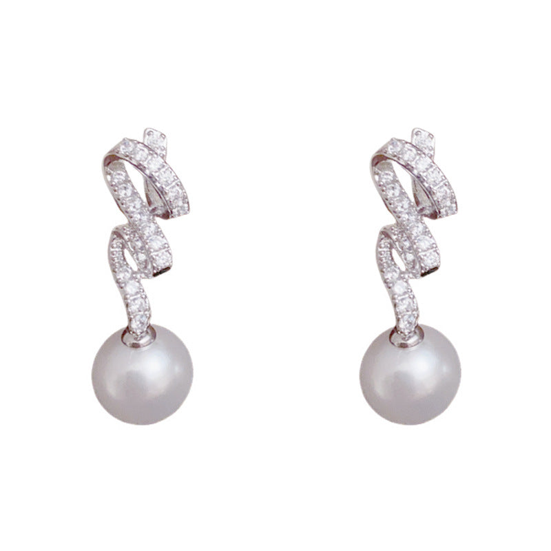 Elegant Full-Zircon Twisted Pearl Drop Earrings – Silver Needle Design