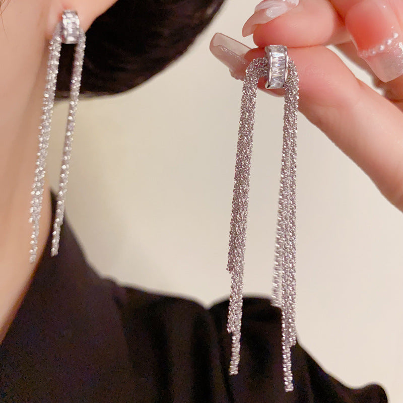 Luxury Metal Geometric Long Tassel Drop Earrings – Elegant Design
