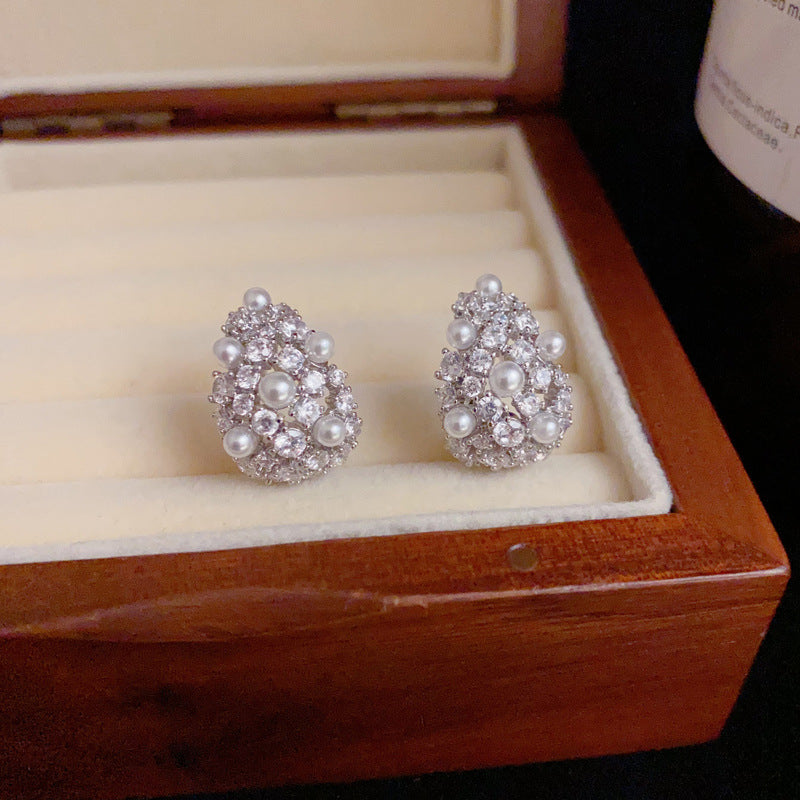 14K Gold Pearl Teardrop Stud Earrings – Elegant Sparkling Design