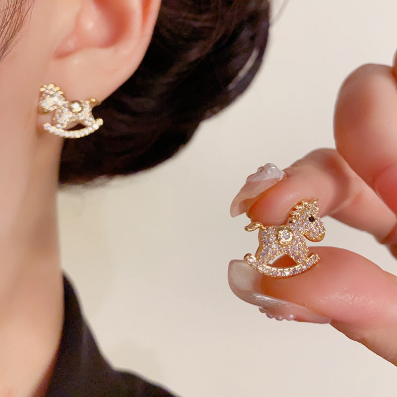 Luxury Full-Zircon Horse Stud Earrings – Elegant Design