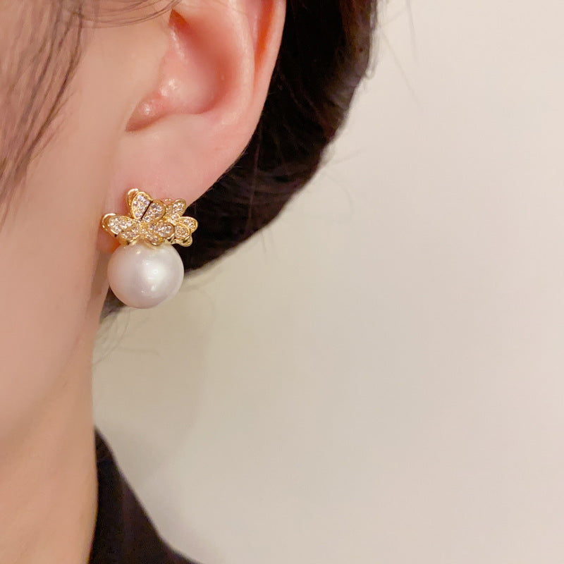 14K Gold-Plated Zircon Flower Pearl Stud Earring - Elegant Design