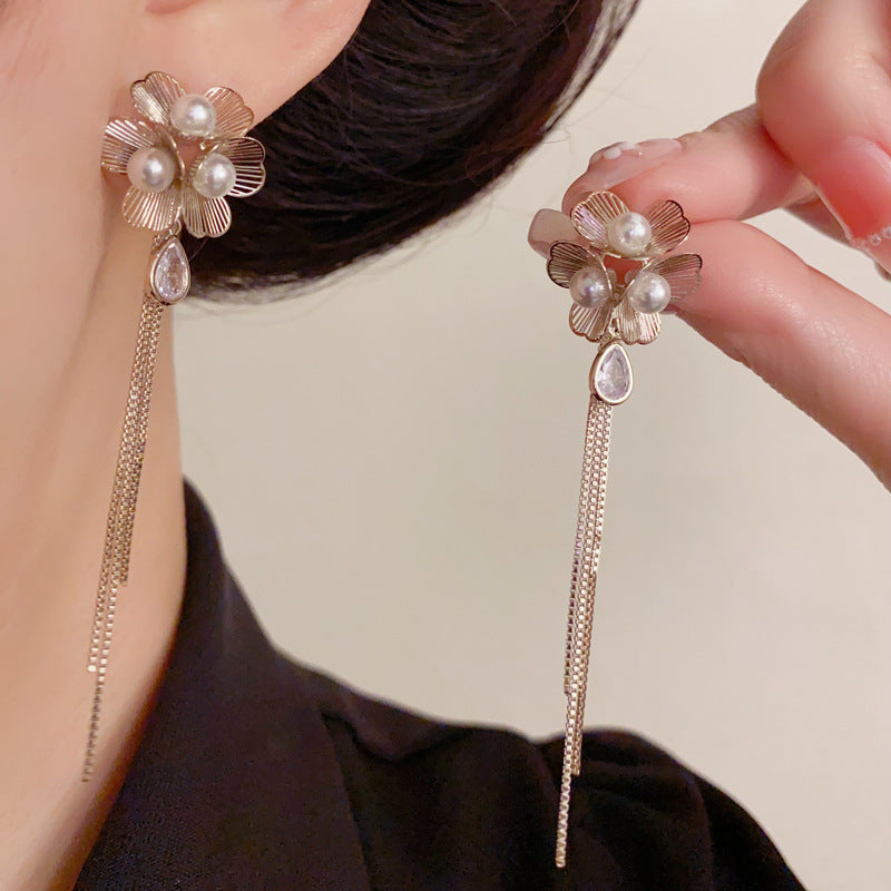 Luxury Metal Pearl Petal Long Tassel Drop Earrings – Elegant Design