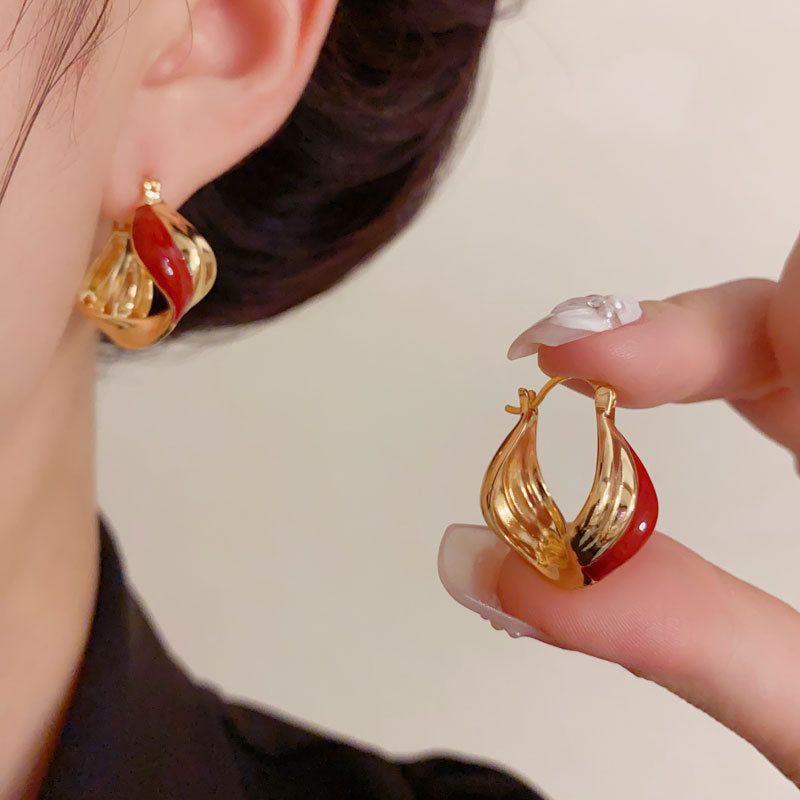Elegant Enamel Twisted Metal Ear Cuff Earrings – Geometric Design