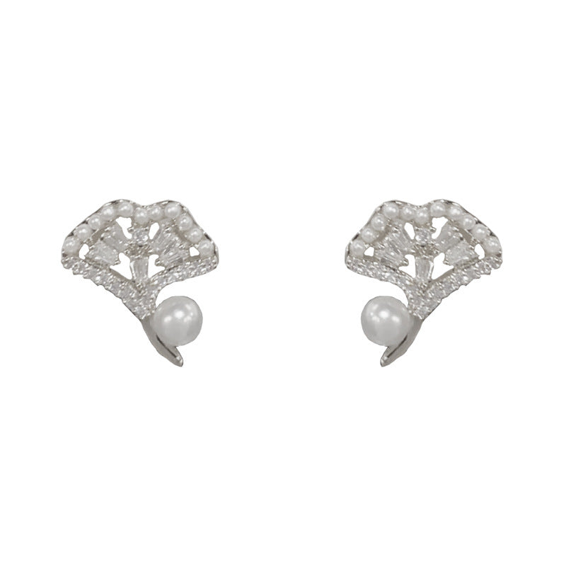 Luxury Full-Zircon Pearl Ginkgo Leaf Stud Earrings – Elegant Design