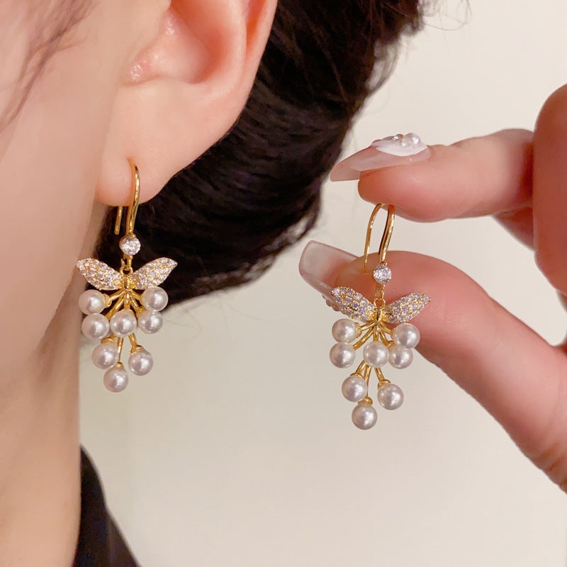 14K Gold Zircon Leaf Pearl Tassel Earrings - Chic Elegance Design