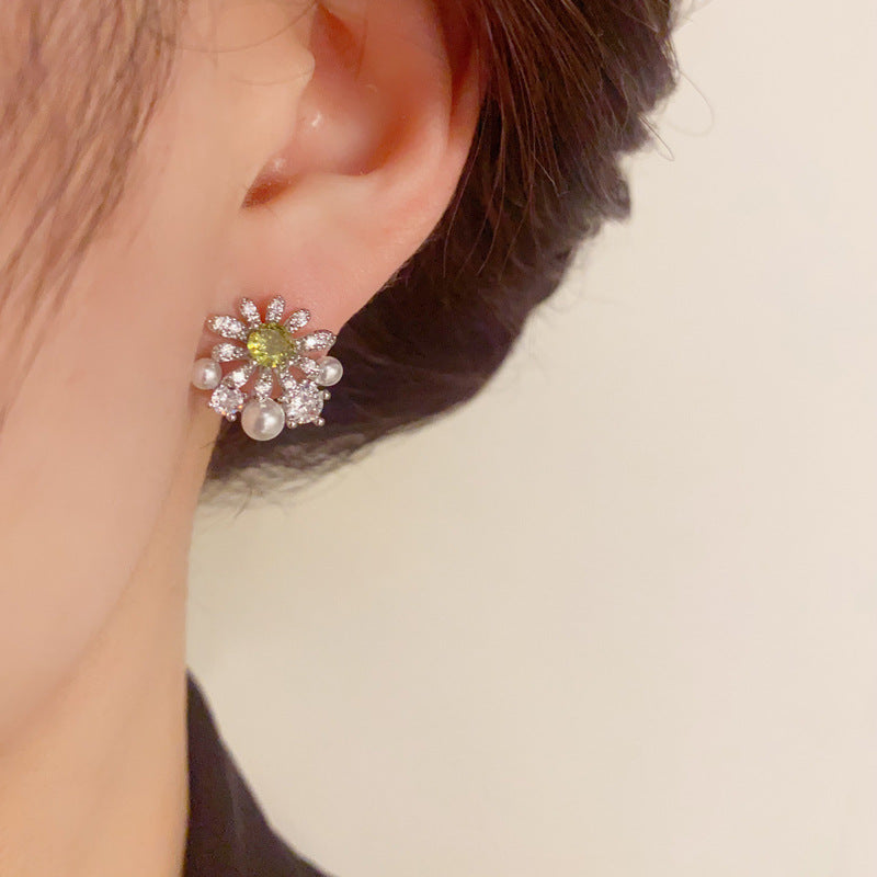 14K Gold-Plated Pearl Sunflower Stud Earrings - Elegant Floral Design