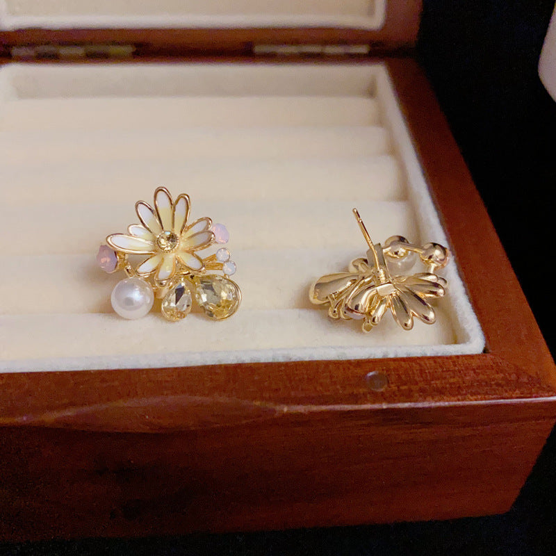 14K Gold Sweet Yellow Enamel Daisy Stud Earrings – Elegant Design