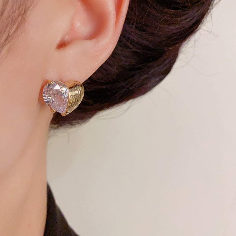 Luxury Zircon Metal Spliced Heart Stud Earrings – Elegant Design