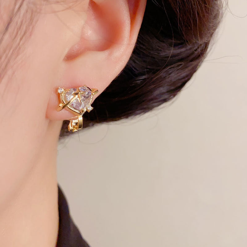 Elegant Zircon Heart Starburst Ear Clip – Non-Piercing Clip-On Design