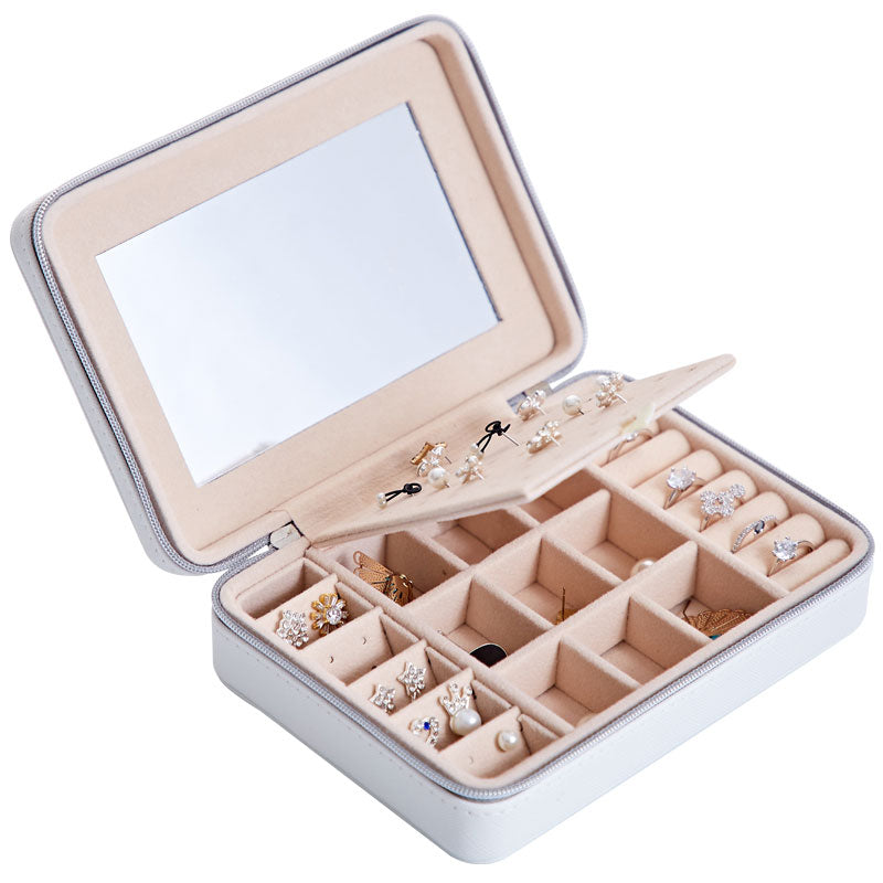 Discover the Best Portable Travel Jewelry Boxes: Creative and Functional Solutions for On-the-Go Jewelry Storage