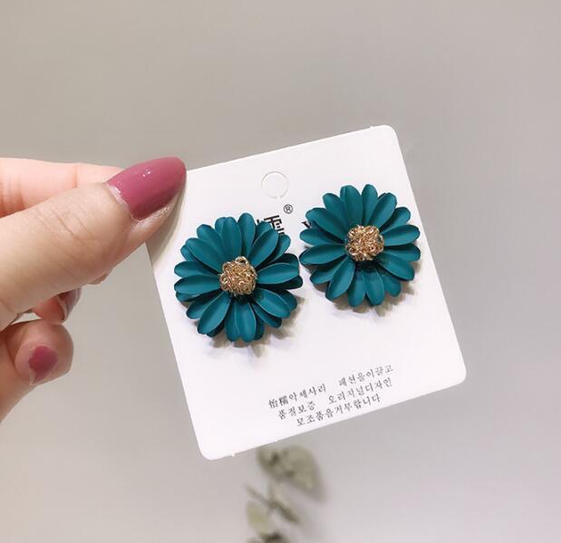 Color Chrysanthemum Flower Earrings