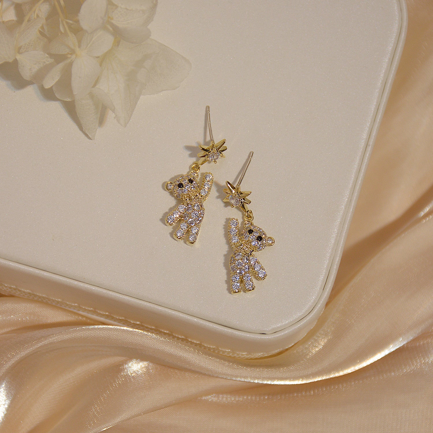 14k gold-plated Sparkling bear earrings