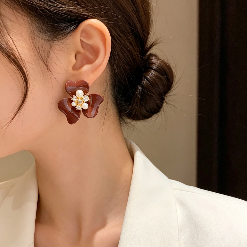 Eaioncol Enamel Pearl Floral Stud Earrings Brown White 1