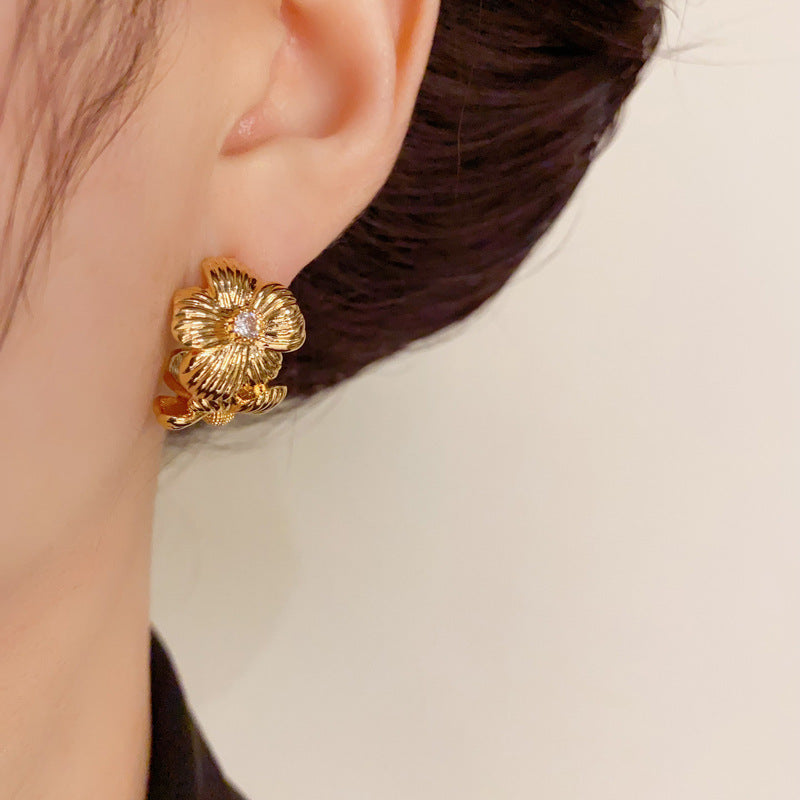 14K Gold-Plated Metal Flower C-Shaped Hoop Earring-Vintage Chic Design