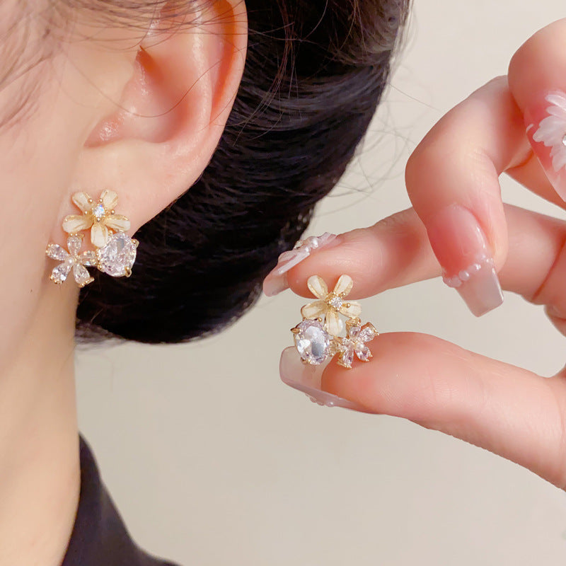 Eaioncol Oval CZ Petal Stud Earrings Gold