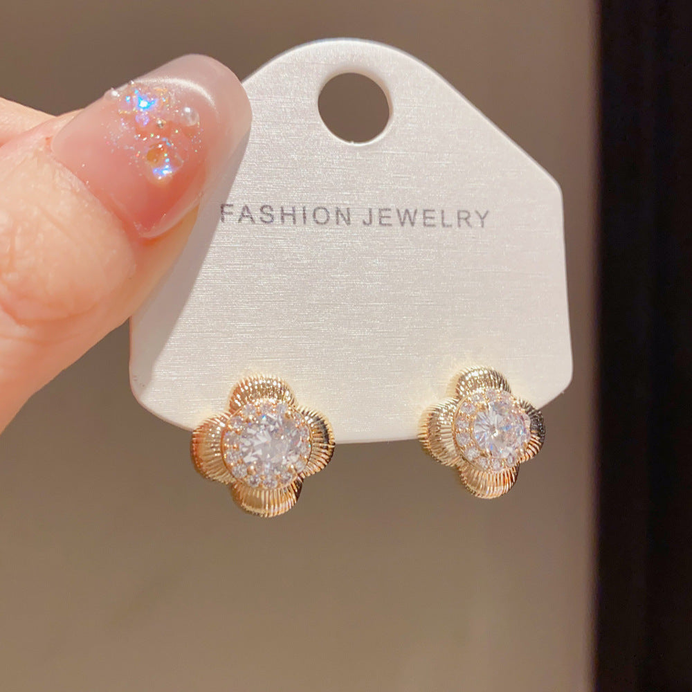 Eaioncol Four Leaf Clover CZ Stud Earrings Gold