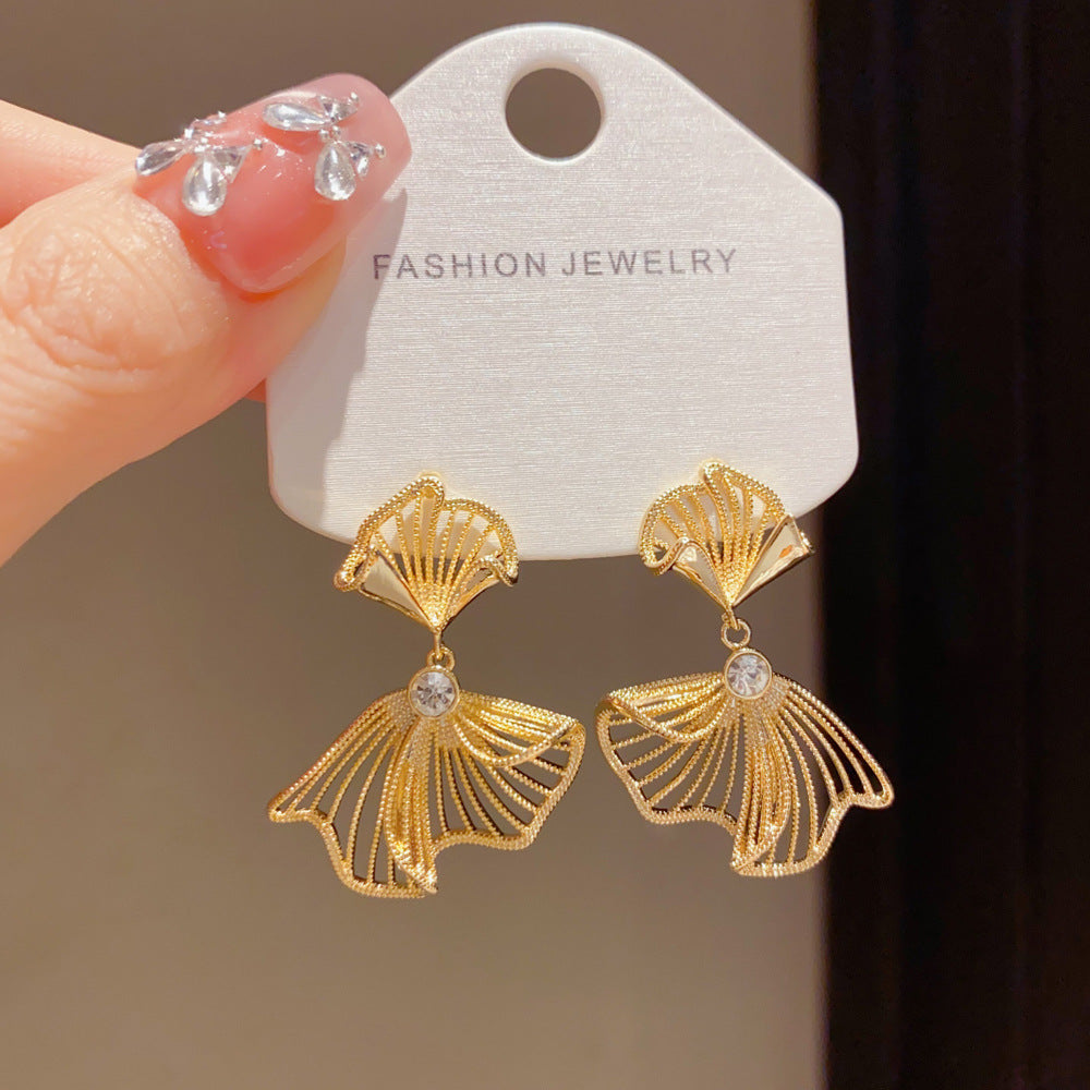 Eaioncol Openwork Fish Tail Drop Earrings Gold Silver