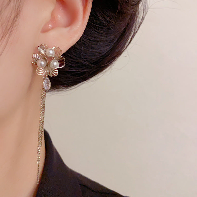 Luxury Metal Pearl Petal Long Tassel Drop Earrings – Elegant Design